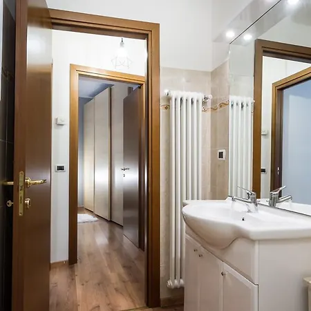Apartment Crespi18 *